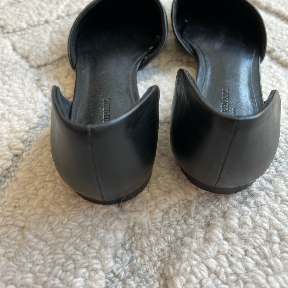 Flat black from Banana Republic - Picture 5 of 7